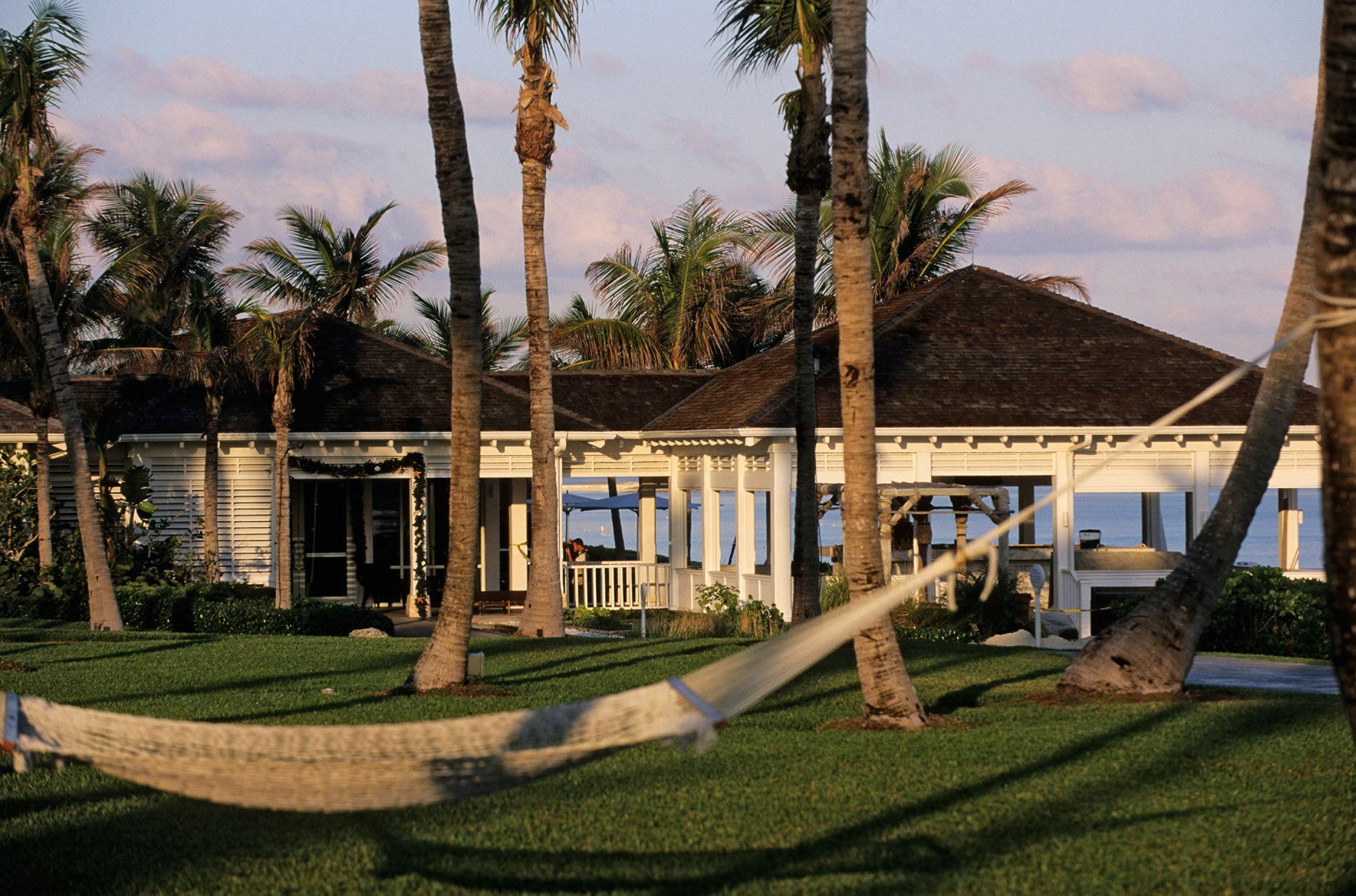 The Ocean Club, A Four Seasons Resort, Bahamas Creek Village Exterior photo